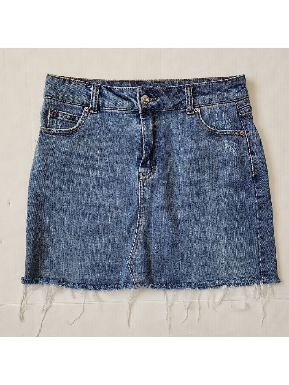 Wild Fable Denim Mini Skirt Sz: 6 Distressed 5 pocket Summer Festival Concert